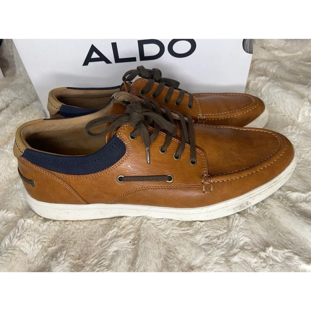 Aldo Low top sneaker size 10